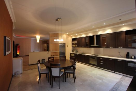 North Avenue 4 bedroom luxe apartment