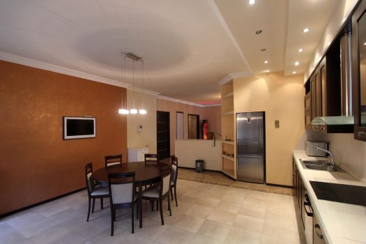 North Avenue 4 bedroom luxe apartment