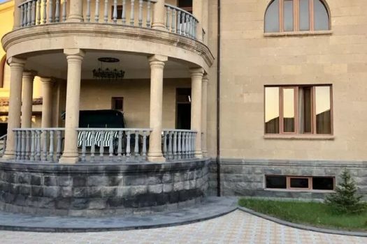 Villa in Ajapnyak for Daily rent