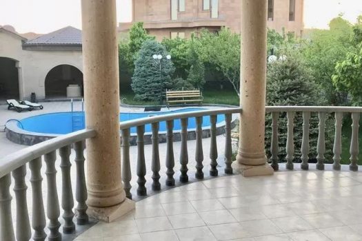Villa in Ajapnyak for Daily rent