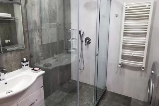 North Avenue 2 bedroom luxe apartment