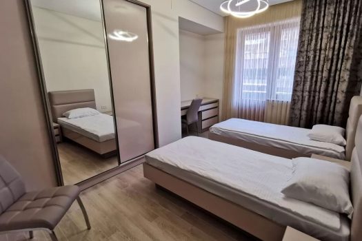 North Avenue 2 bedroom luxe apartment