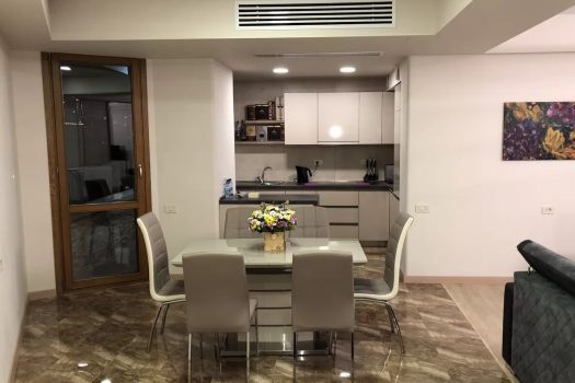 North Avenue 2 bedroom luxe apartment