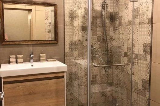 Verin Antarayin new building with Yard