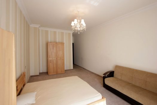 North Avenue 4 bedroom luxe apartment