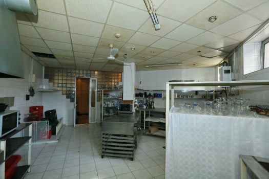Bar-Restaurant in city centre for sell