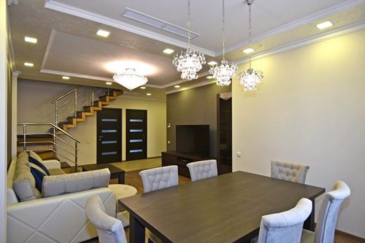 Duplex 3-bedroom apartment in Downtown