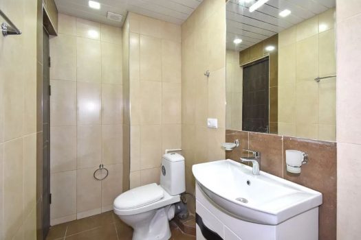 New Renovated 2 bedroom apartment