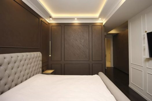 Luxurious renovated apartment in new building