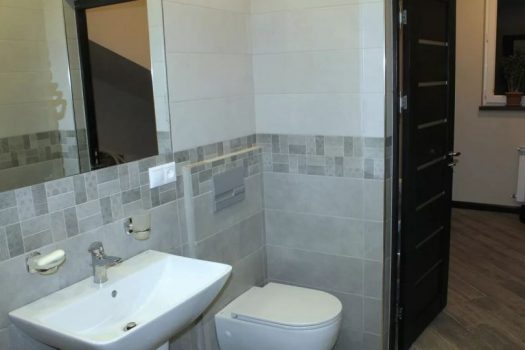 2 bedroom beautiful attic apartment