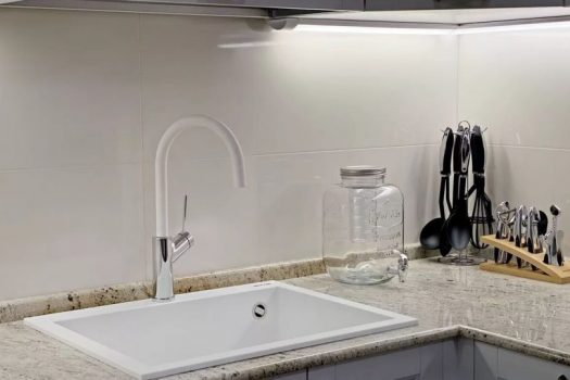 High class beautiful apartment in Buzand street