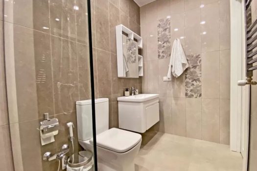 High class beautiful apartment in Buzand street