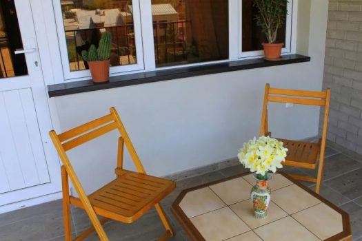 2 bedroom beautiful attic apartment