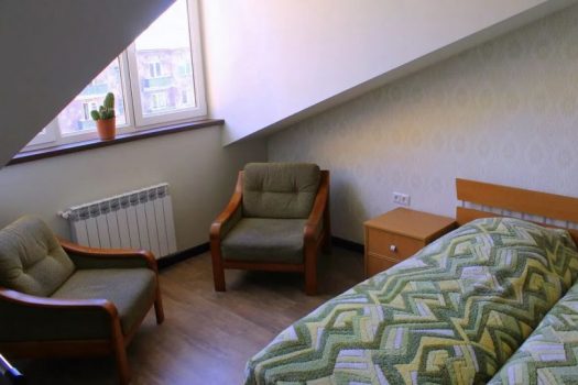 2 bedroom beautiful attic apartment