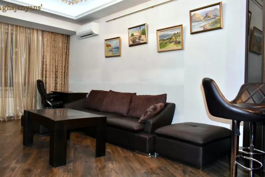 2 սենյականոց բնակարան կենտրոնում