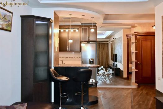 2 սենյականոց բնակարան կենտրոնում