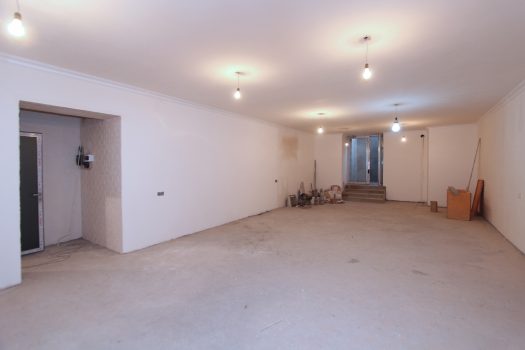 Supermarket space or dance studio for rent