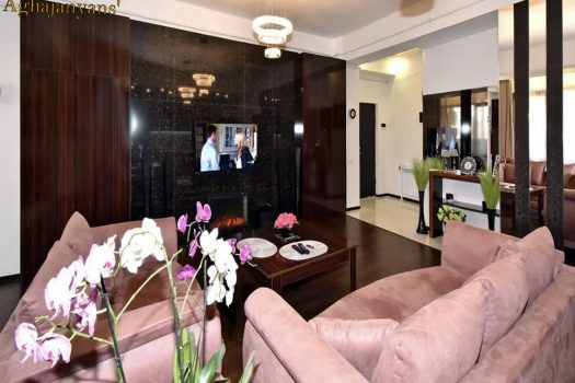 3 ս. բնակարան Ռիգայի փողոցում