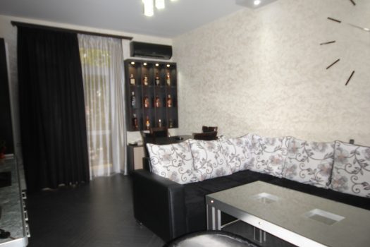 Beautiful cozy apartment in Komitas