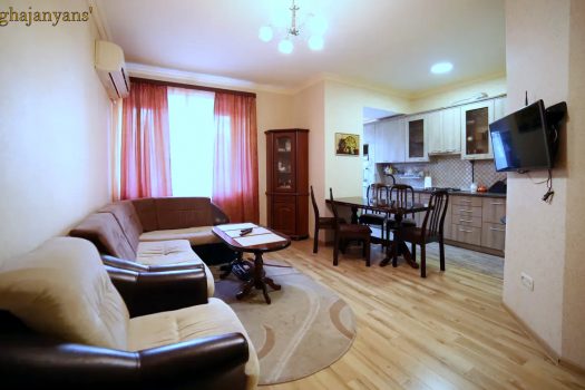 3 սենյականոց բնակարան Կենտրոնում