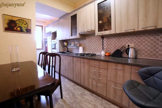 3 սենյականոց բնակարան Կենտրոնում