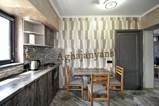 3 ս. բնակարան Թումանյան փողոցում